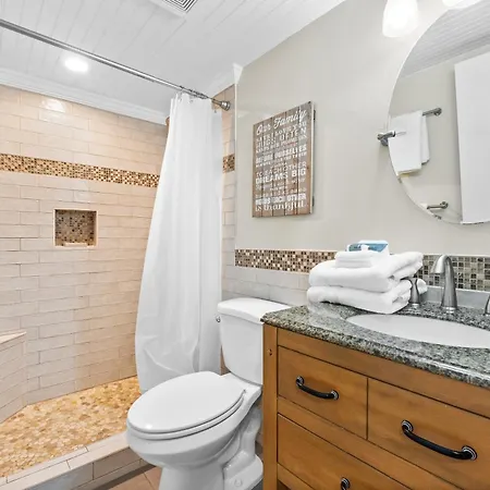Aquavista Beach Resort By Panhandle Getaways Panama City Beach Room photo