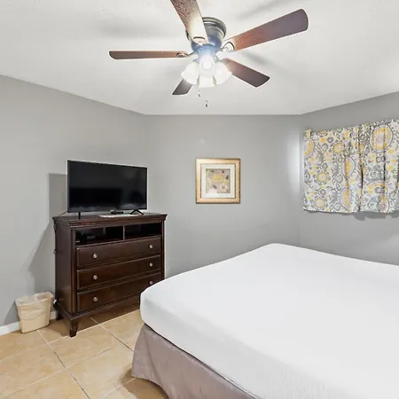 Aquavista Beach Resort By Panhandle Getaways Panama City Beach Room photo