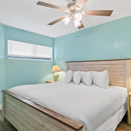 Aquavista Beach Resort By Panhandle Getaways Panama City Beach Room photo